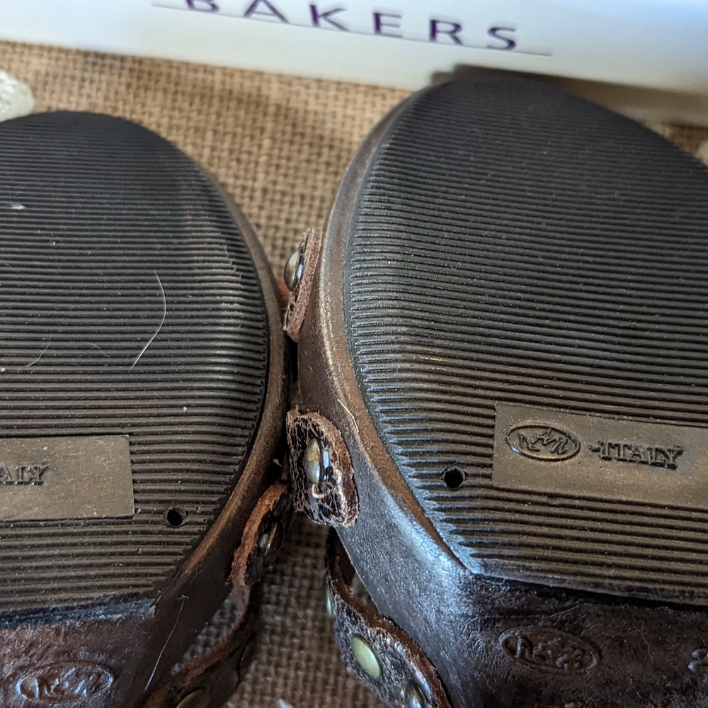 Vintage Bakers Italian leather slip on heels. Size 6. NWT, original box. - Picture 5 of 6